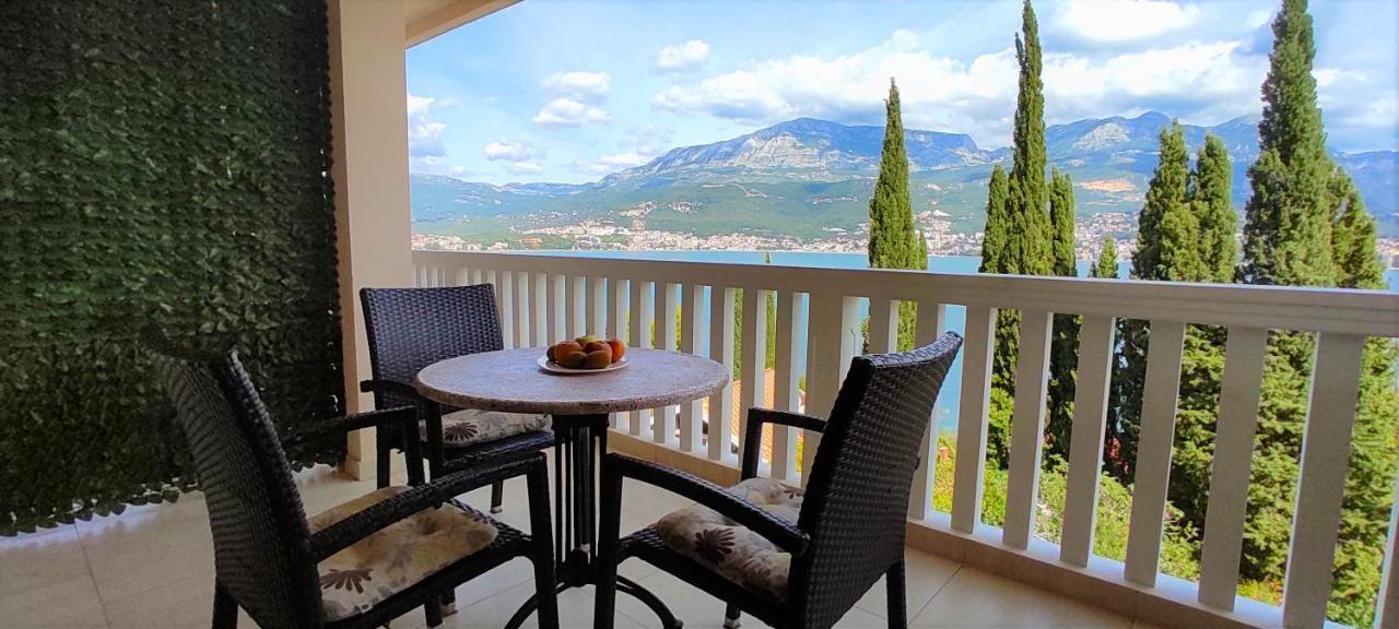 Villa Boka Sunrise Apartments Herceg Novi Exterior photo