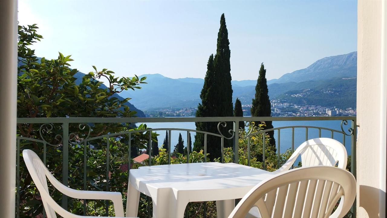 Villa Boka Sunrise Apartments Herceg Novi Room photo