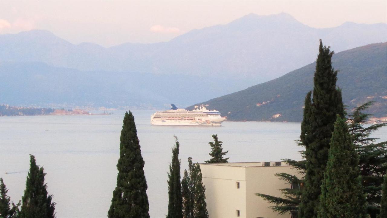 Villa Boka Sunrise Apartments Herceg Novi Exterior photo
